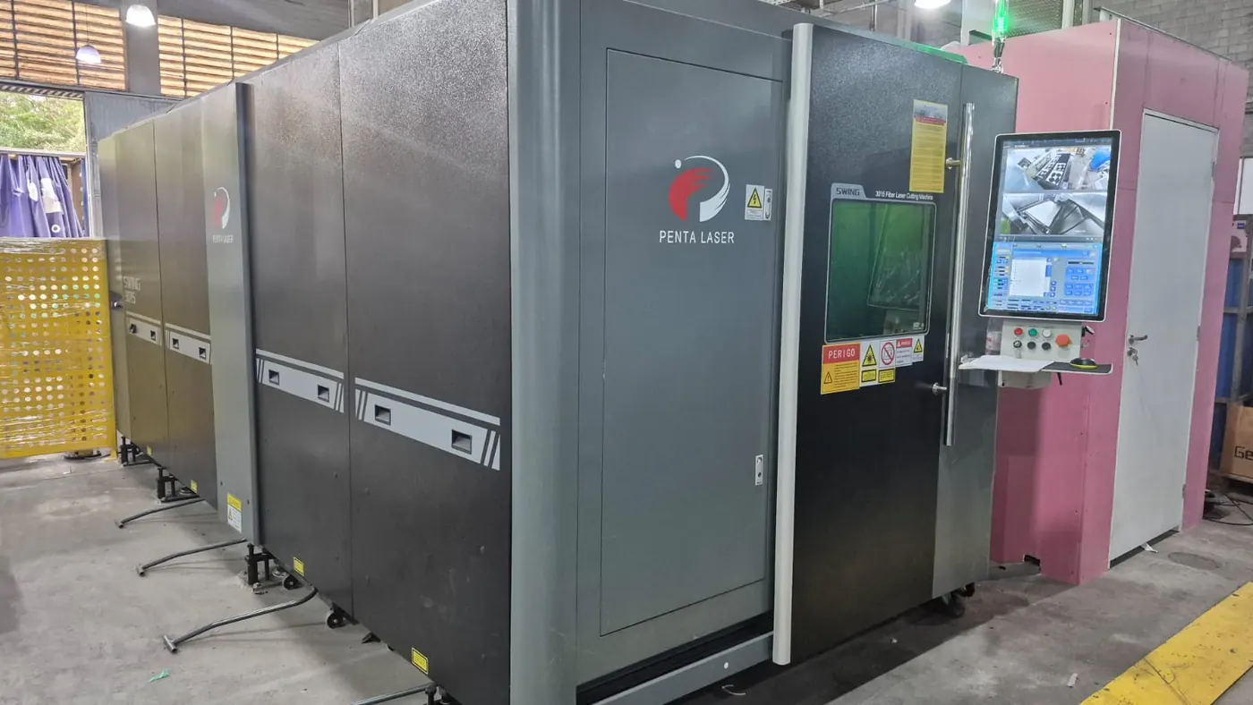 Penta Laser com painel de comando