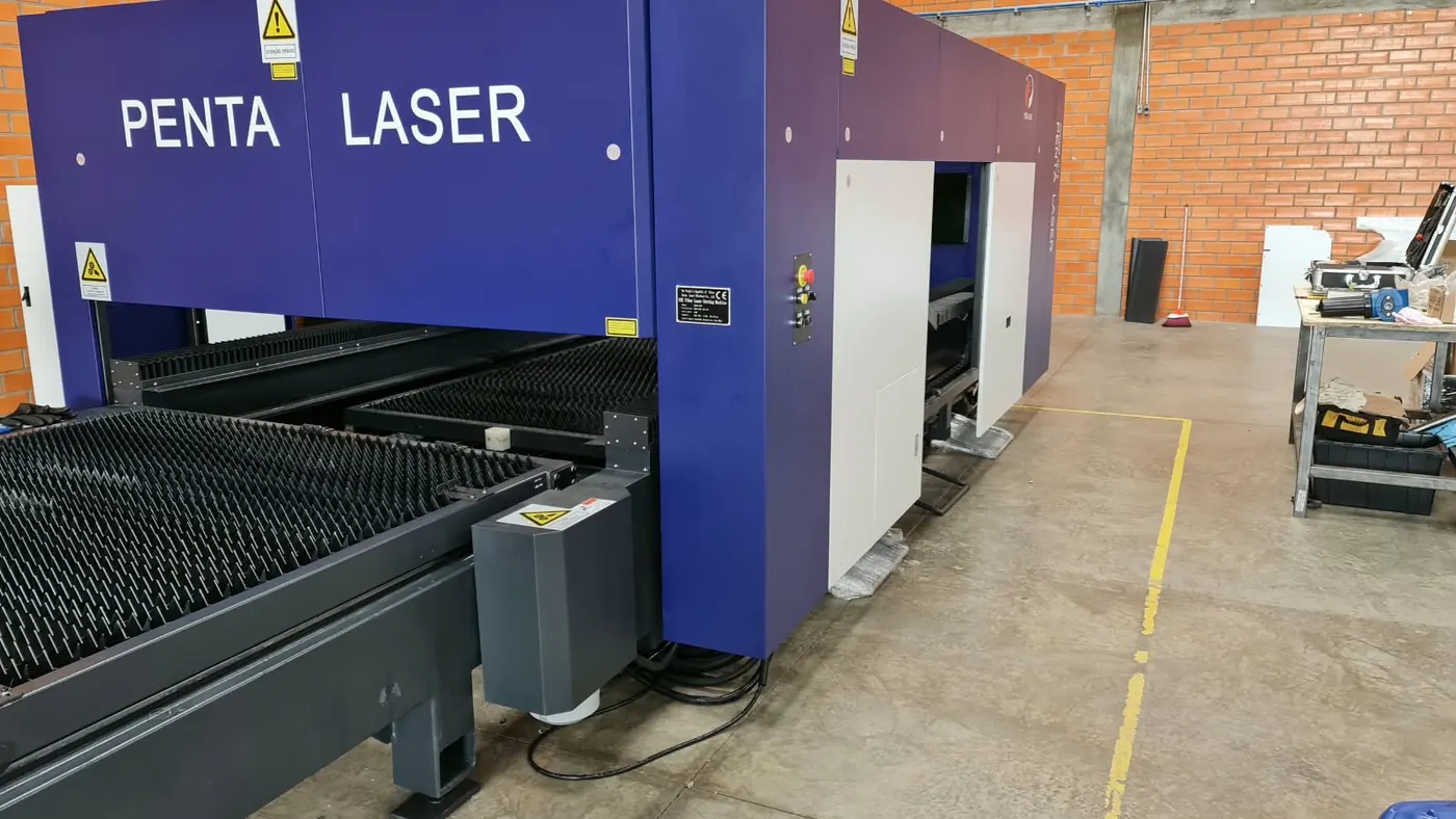 Penta Laser, mesa de corte